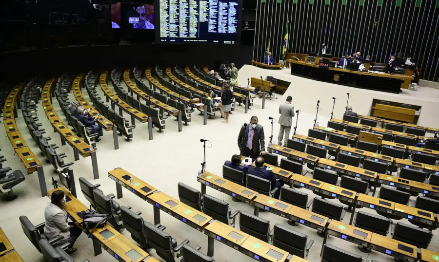 Câmara aprova projeto que aumenta penas para estupro, assédio sexual e crimes de pedofilia