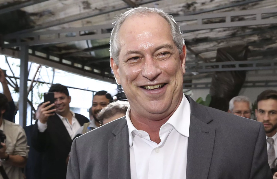 Ciro Gomes desiste de disputar Presidência em 2026 e anuncia candidatura ao governo do Ceará
