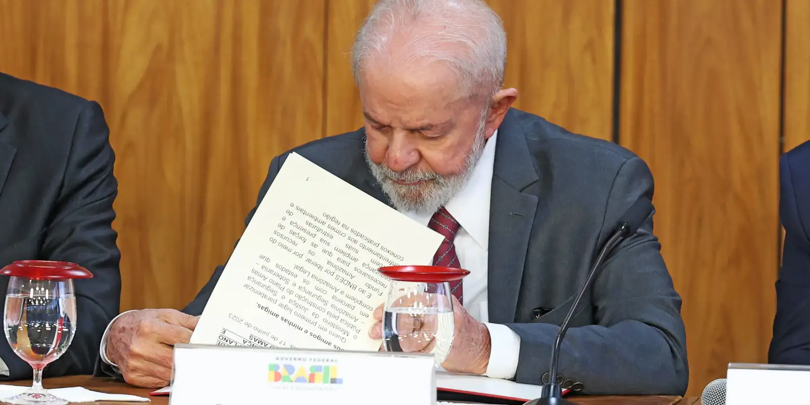 Veto de Lula a projeto sobre estágio repercute entre estudantes e parlamentares