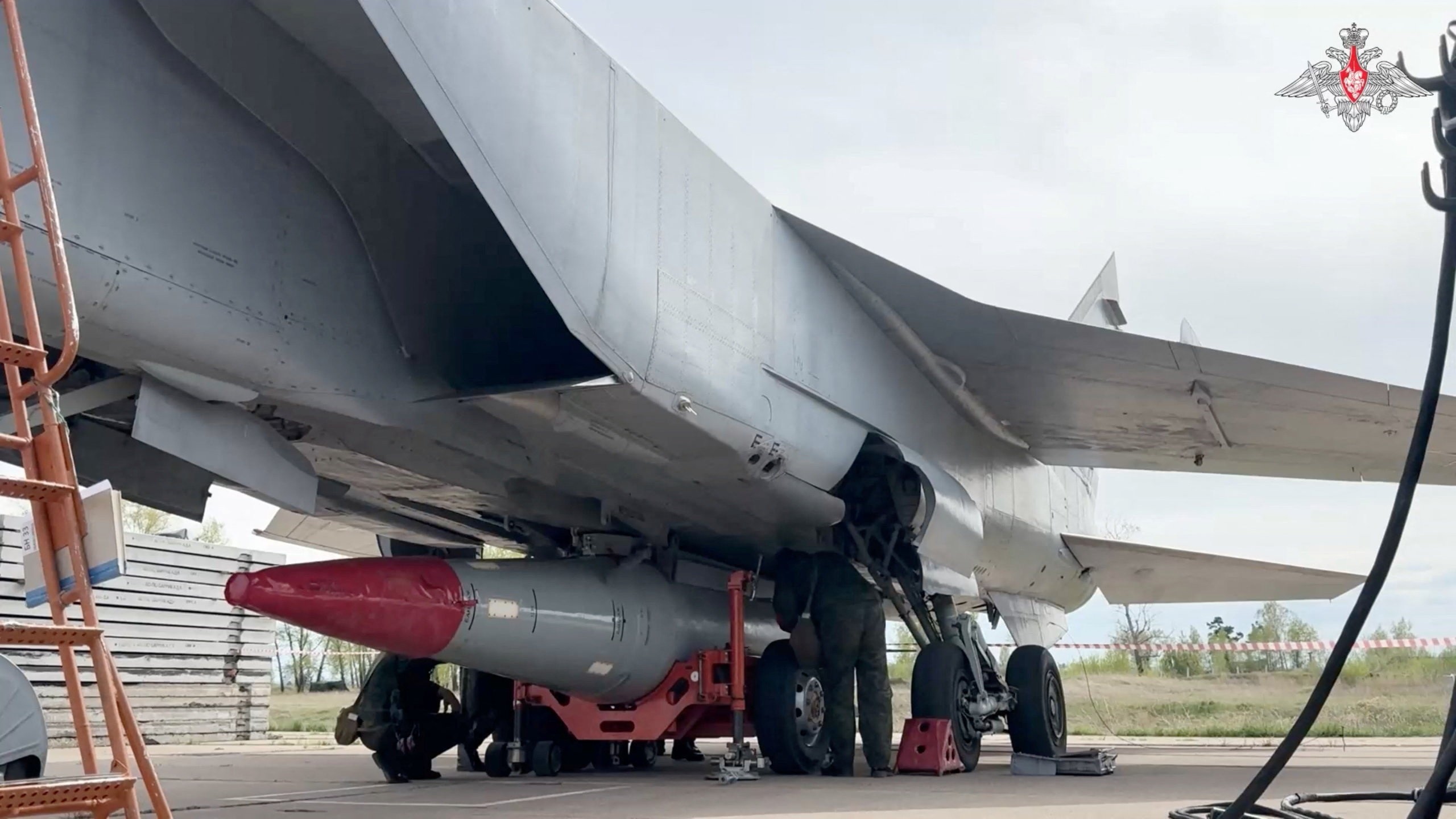 Rússia realiza exercício com mísseis nucleares e exibe arsenal em meio à tensão global
