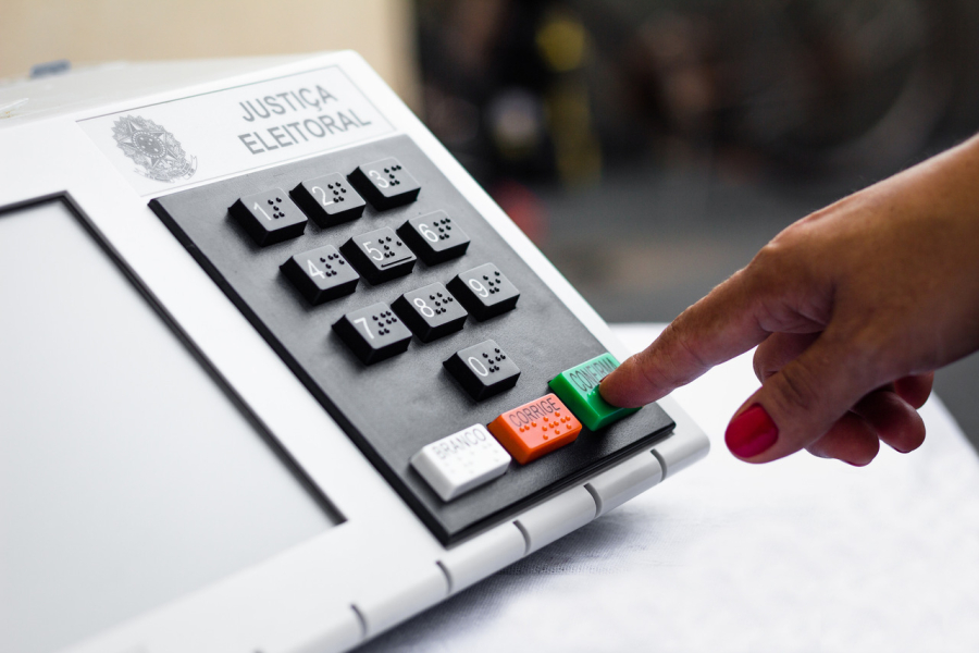 Brasil ultrapassa marca de 1 milhão de eleitores cadastrados no exterior pela primeira vez 
