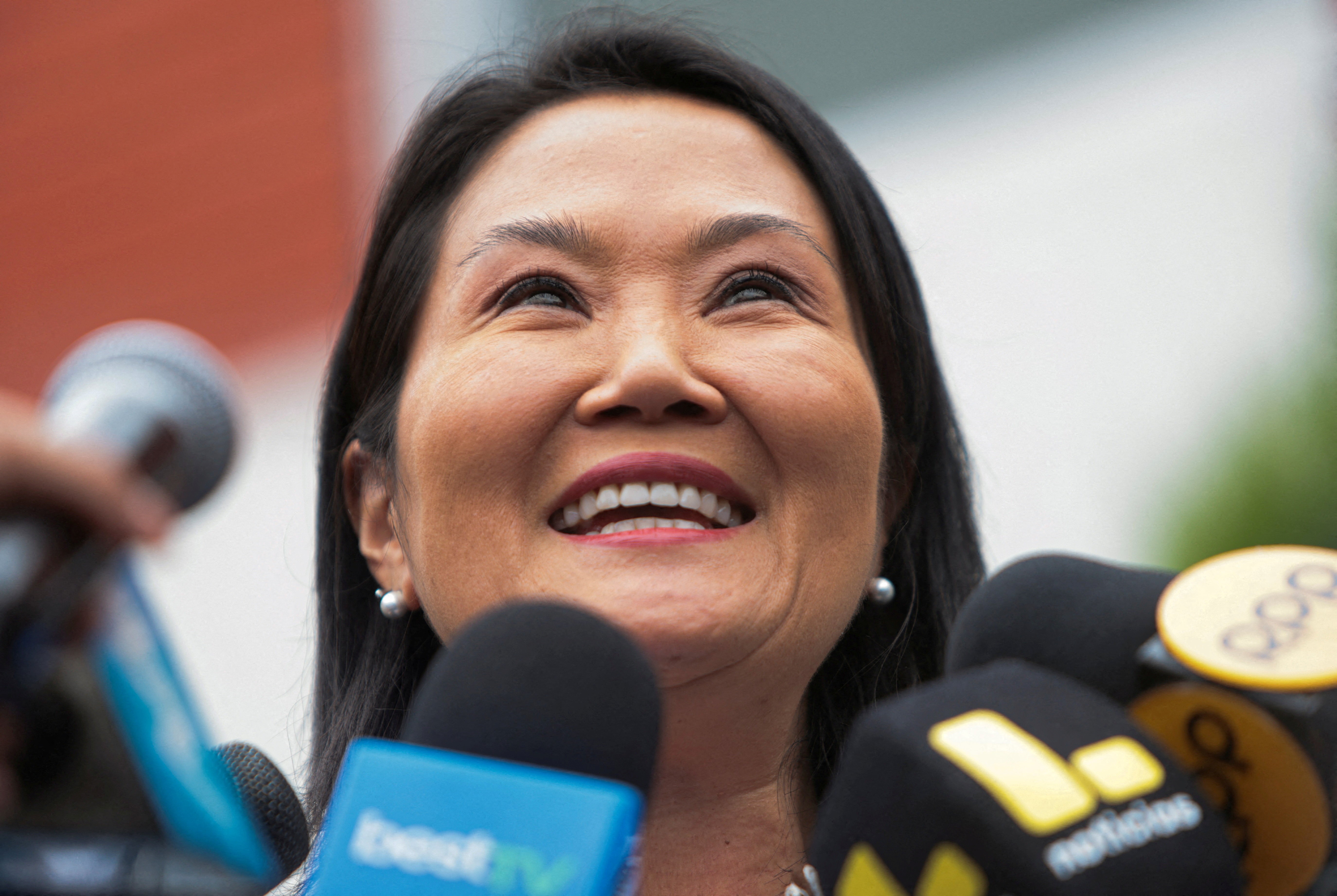 Keiko Fujimori abre vantagem irreversível e deve voltar à Presidência do Peru